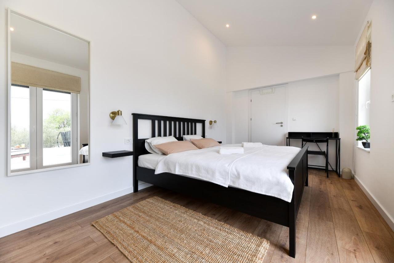 Wonderful Holiday House Bruno With Heated Pool Zadar Exteriér fotografie