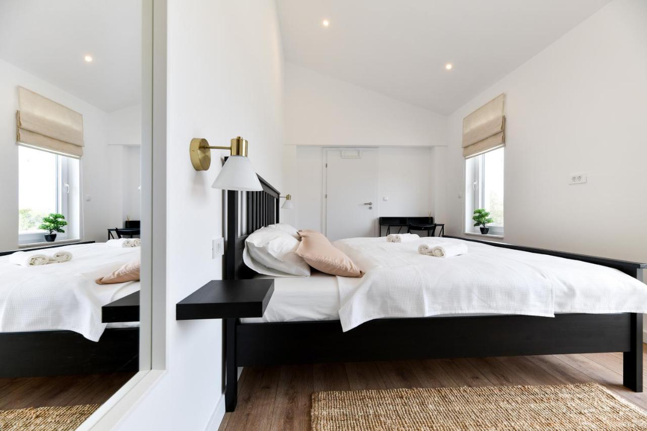 Wonderful Holiday House Bruno With Heated Pool Zadar Exteriér fotografie