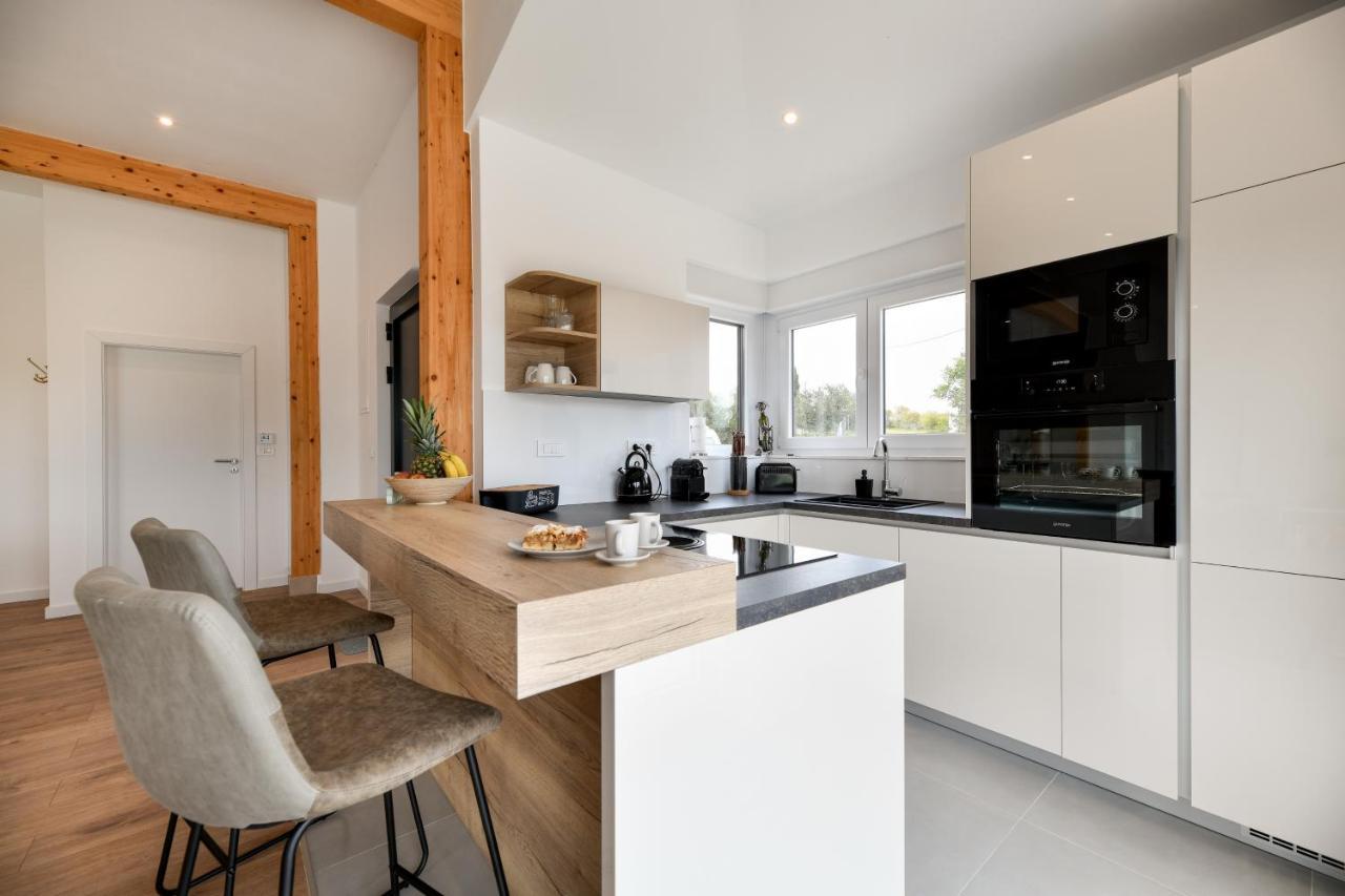 Wonderful Holiday House Bruno With Heated Pool Zadar Exteriér fotografie