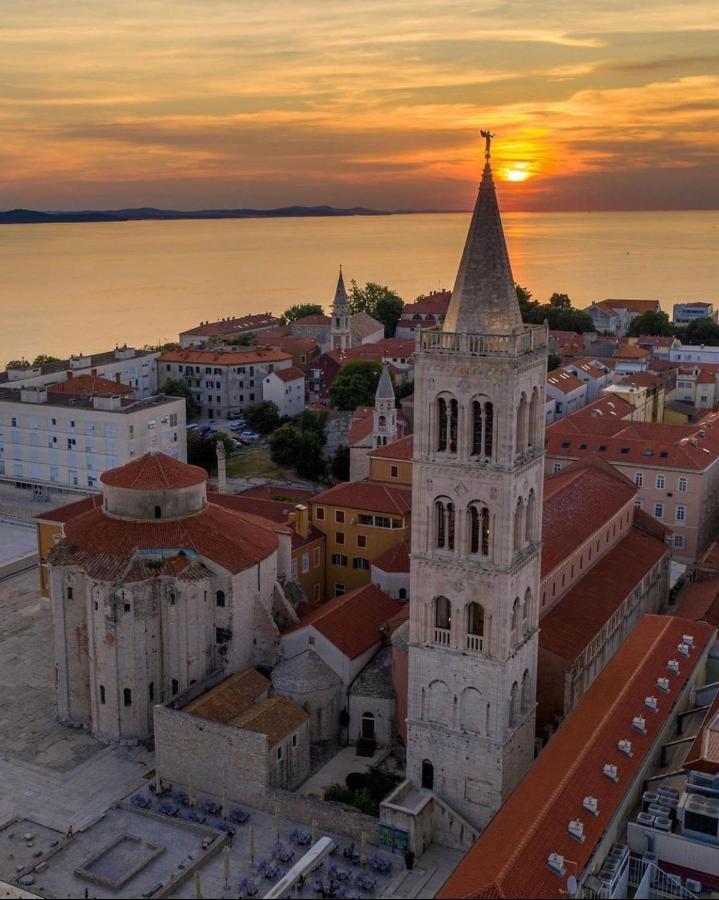 Wonderful Holiday House Bruno With Heated Pool Zadar Exteriér fotografie
