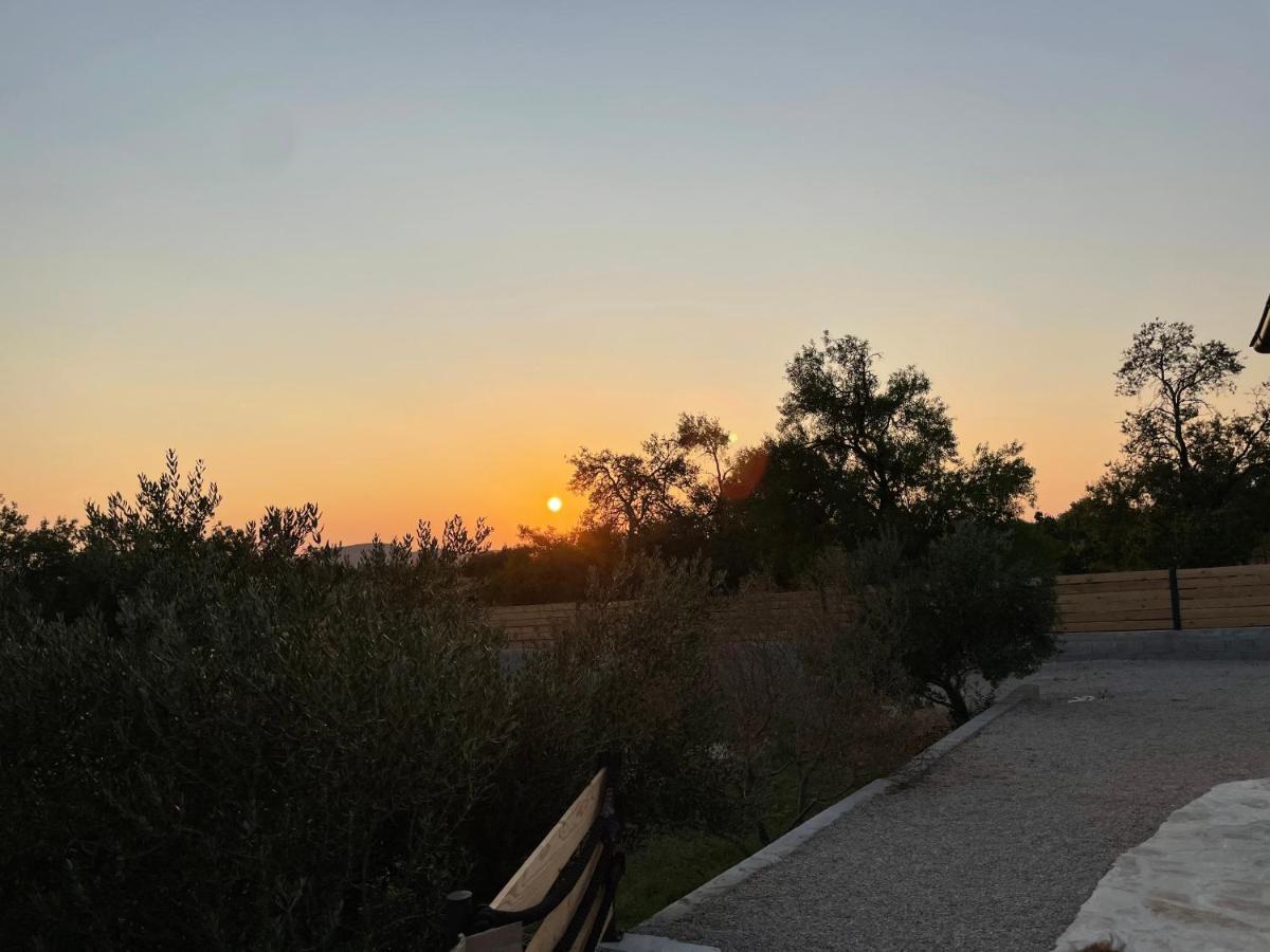 Wonderful Holiday House Bruno With Heated Pool Zadar Exteriér fotografie