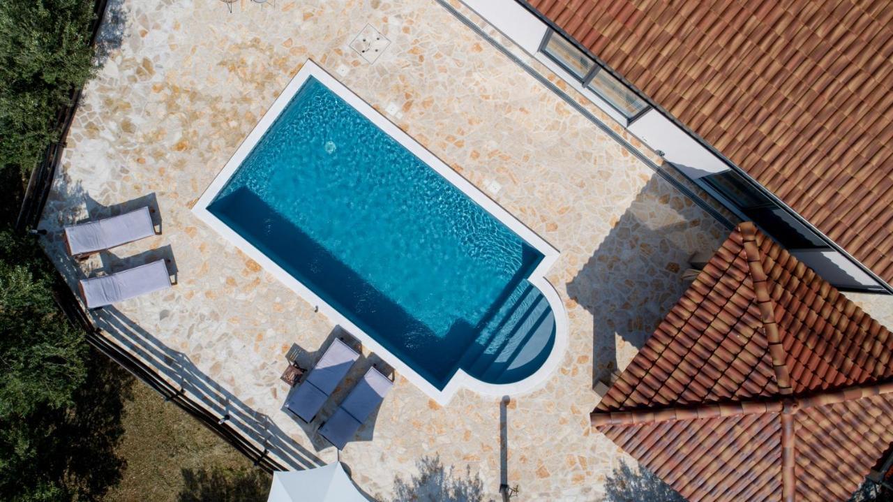 Wonderful Holiday House Bruno With Heated Pool Zadar Exteriér fotografie